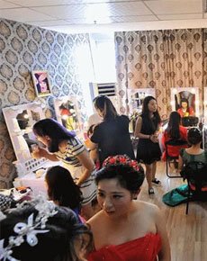 <strong>青島億尚學校教學環(huán)境</strong>