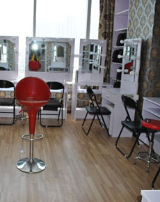 <strong>青島億尚學校教學環(huán)境</strong>